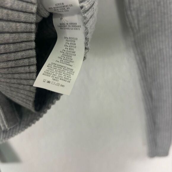 Aerie Grey Ribbed Collared Button Font Cropped Sweater Size XS - Picture 6 of 7